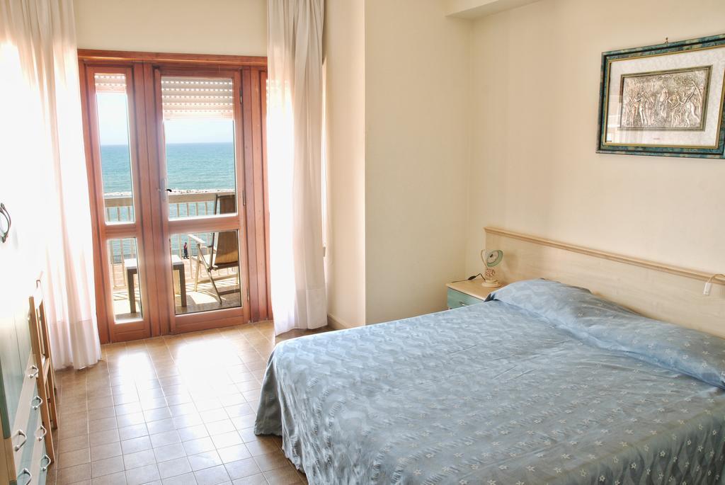 Hotel Scacciapensieri Nettuno Zewnętrze zdjęcie