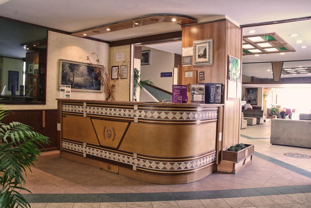 Hotel Scacciapensieri Nettuno Zewnętrze zdjęcie