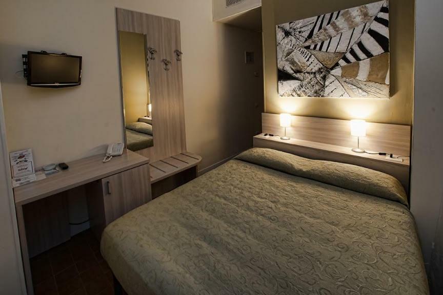 Hotel Scacciapensieri Nettuno Zewnętrze zdjęcie