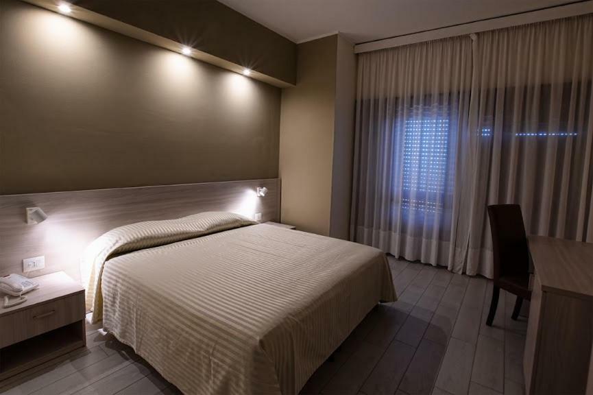 Hotel Scacciapensieri Nettuno Zewnętrze zdjęcie
