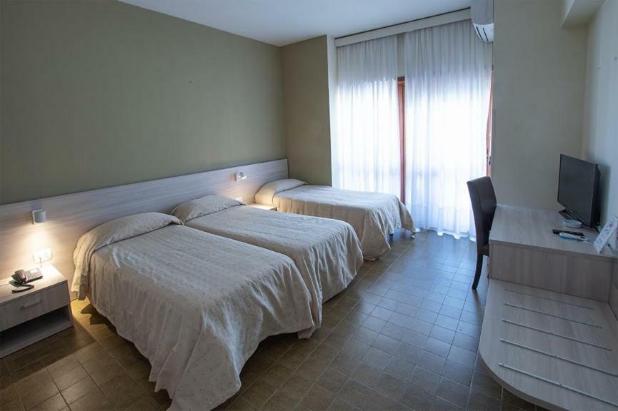 Hotel Scacciapensieri Nettuno Zewnętrze zdjęcie